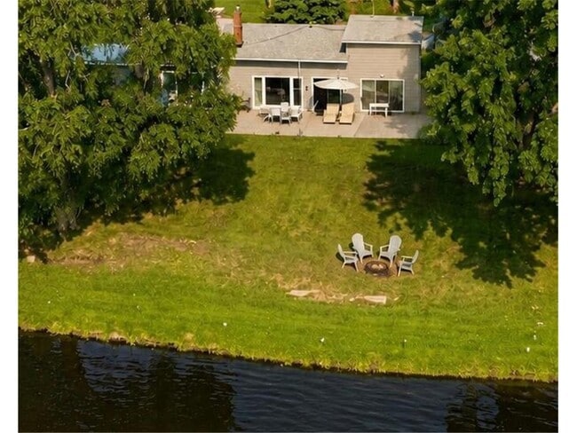 Building Photo - 5636 Twin Lake Terrace N