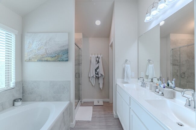 Building Photo - 22035 Juniper Crossing Dr