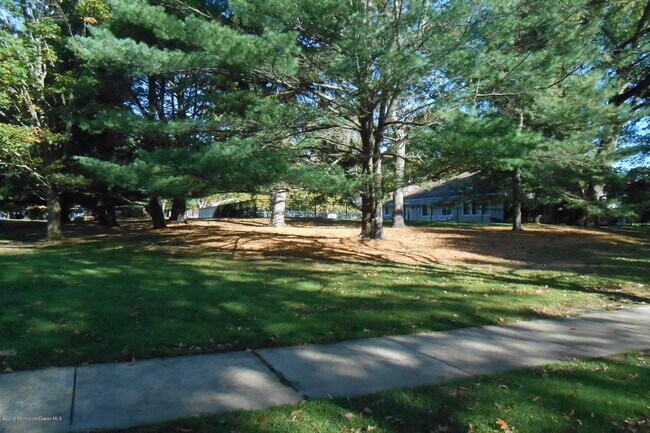 Building Photo - 112 Arrowwood Ct