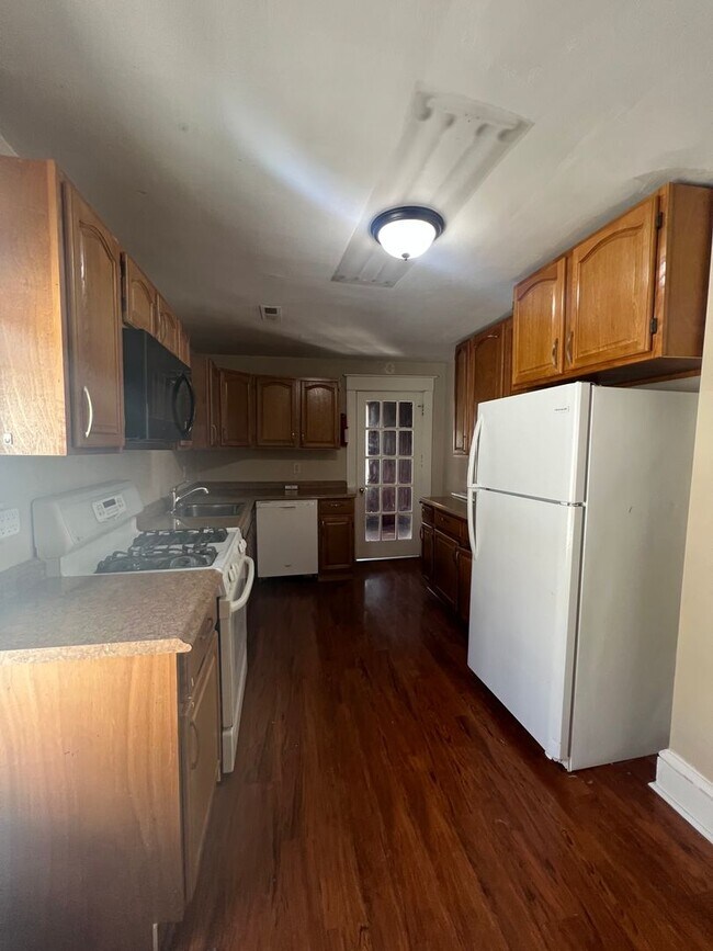 Building Photo - 119 Lee Avenue