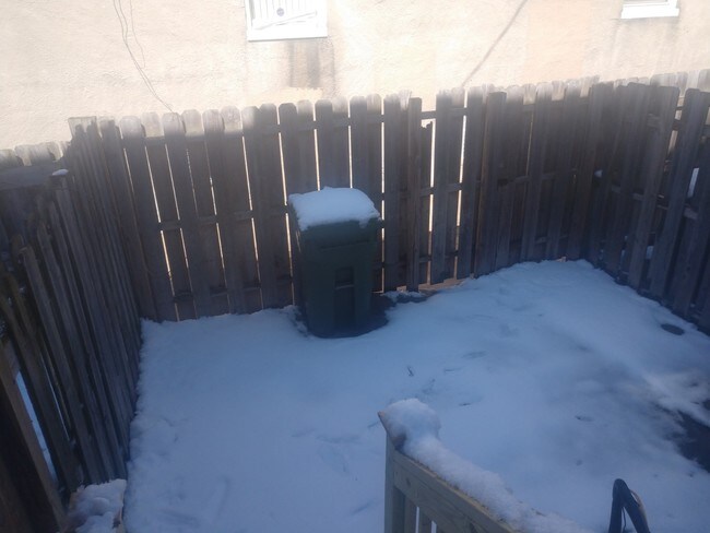 Fenced Yard - 402 E Lorraine Ave