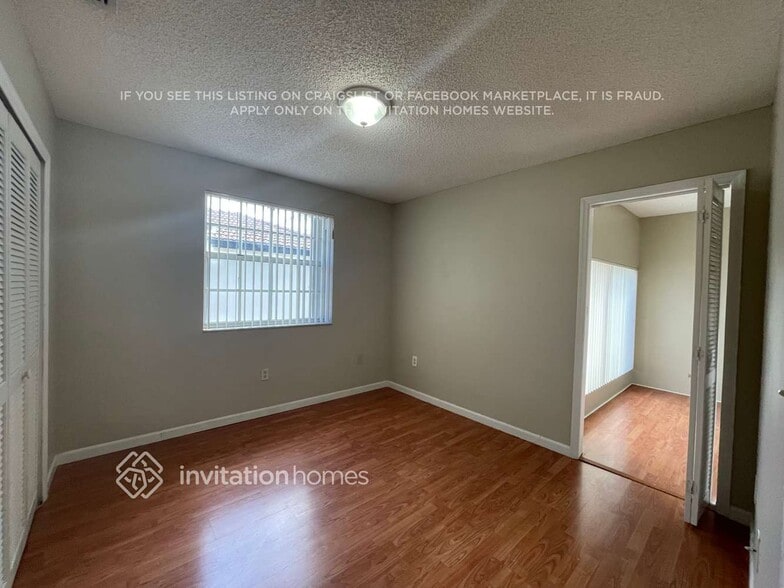 Building Photo - 9280 SW 154th Ct