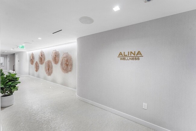 Building Photo - 210 SE Mizner Blvd