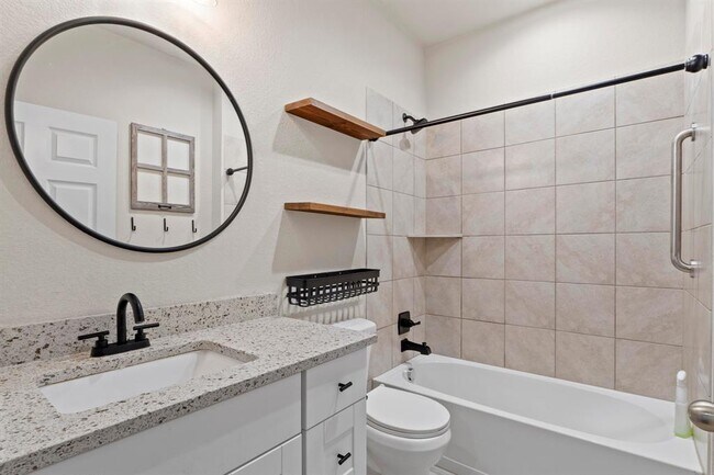 Building Photo - 277 Magna Ln