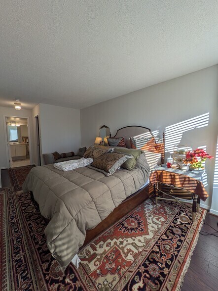 Building Photo - 2111 Wisconsin Ave NW