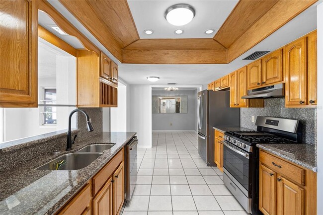 Building Photo - 11095 56th Ave N