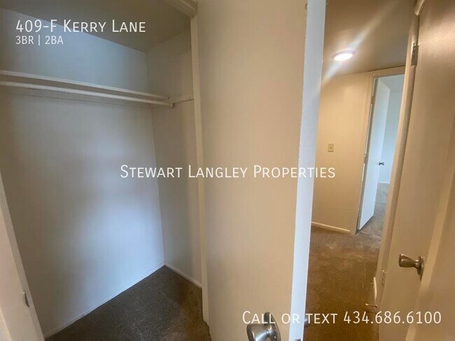 Building Photo - 409 Kerry Ln