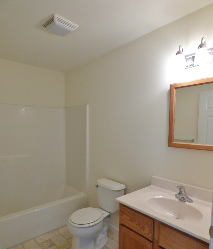 Building Photo - 9379 Redtop Ct