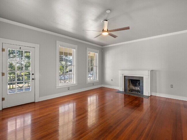 Building Photo - Enchanting 4-bedroom, 3-bathroom historica...