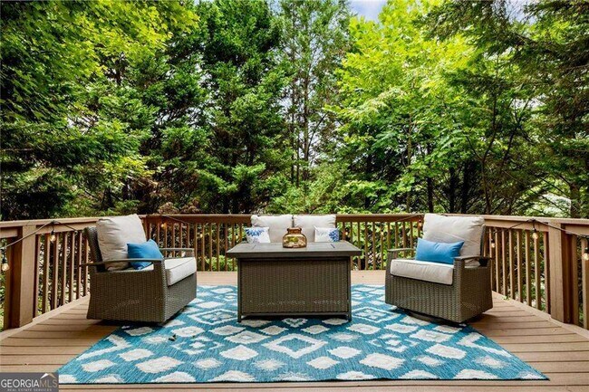 Building Photo - 313 Hidden Creek Ln