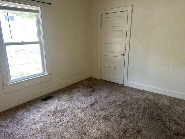 Building Photo - Charming Home with Modern Updates in Leesburg!