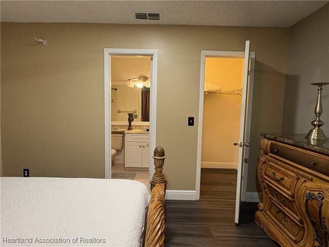 Building Photo - 4918 Granada Blvd