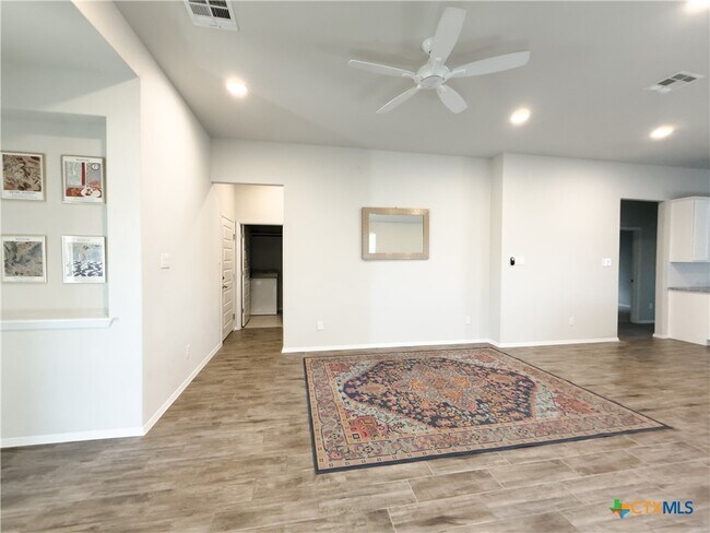 Building Photo - 139 Lyndon Dr