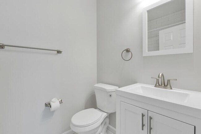 Building Photo - 606 Rolling Hill Walk