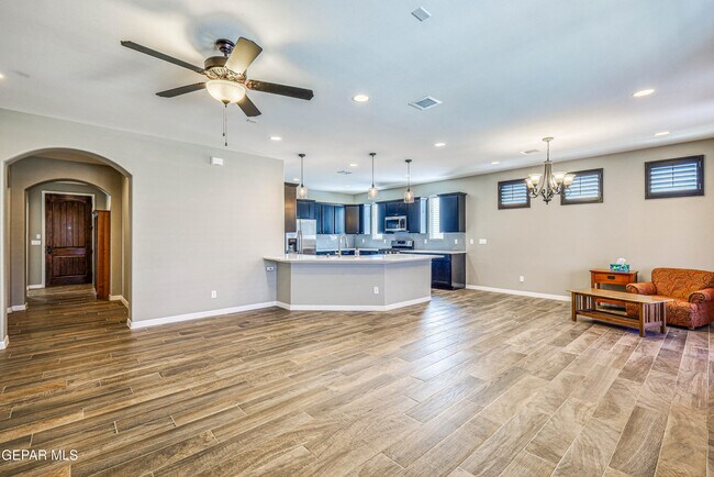 Building Photo - 12315 Houghton Springs Dr