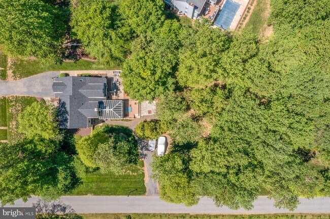 Building Photo - 1800 Greer Ct