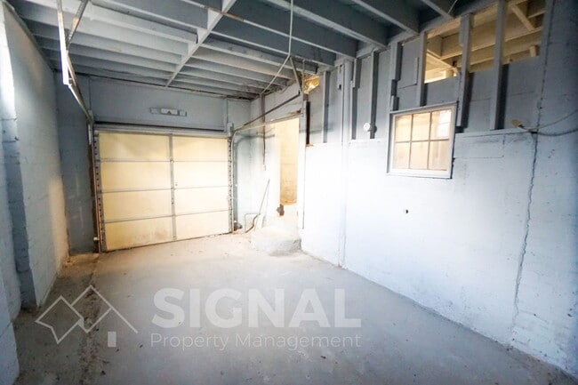 Building Photo - 1932 Portage Ave