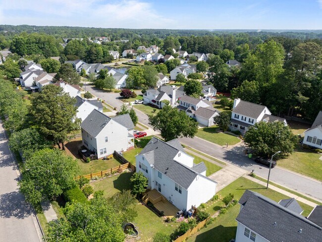 Building Photo - Spacious 3-Bedroom Home with Bonus Room and Community Perks