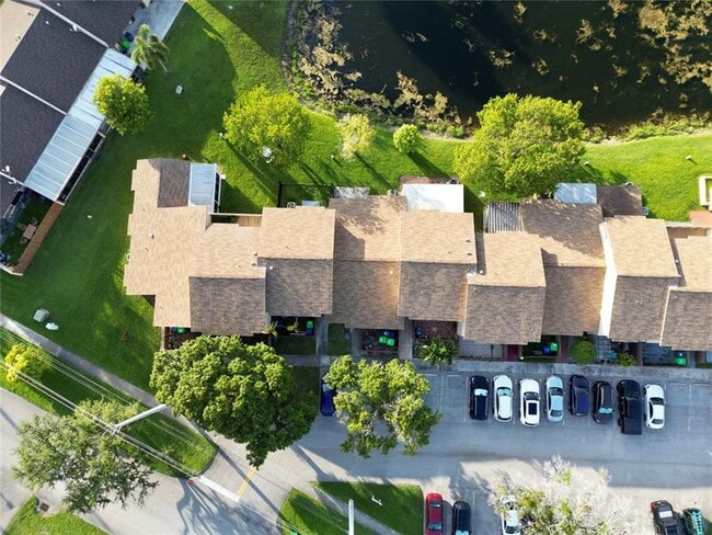 Building Photo - 10875 NW 29th Manor