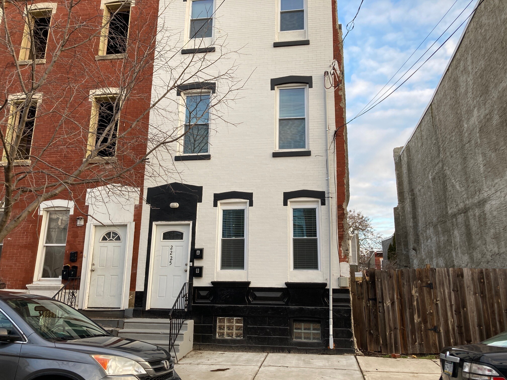 Building Photo - 2225 W Thompson St
