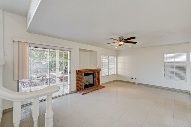 Building Photo - Tri-Level Home with Pool & Spa in Henderson, 89074