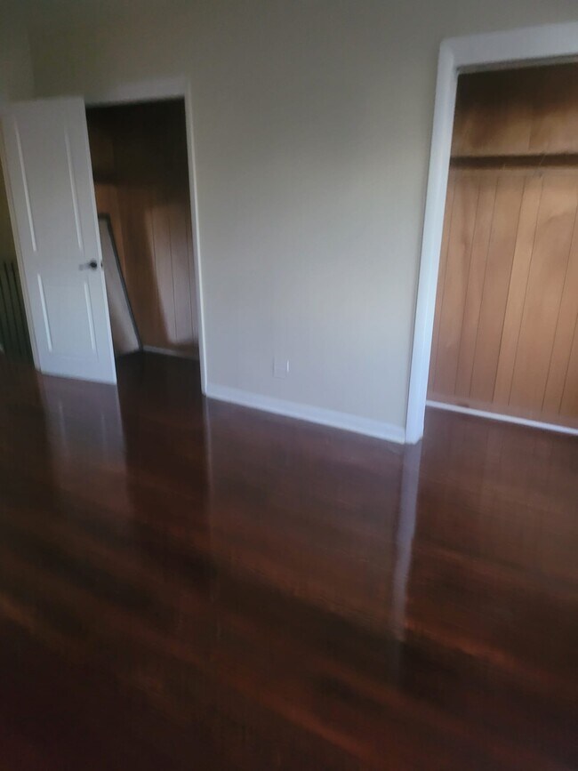 Building Photo - 7008 Ditman St