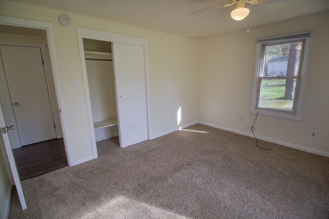 Building Photo - 934 Mohegan Rd