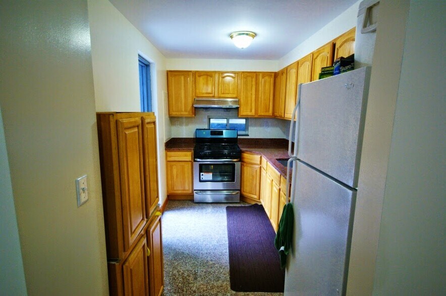 Detached Kitchen - 451 51st St