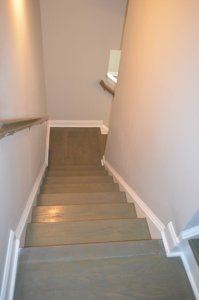 Building Photo - 1057 Vida Wy