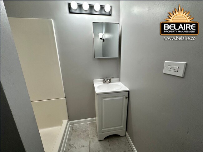 Building Photo - 17 Boylston St