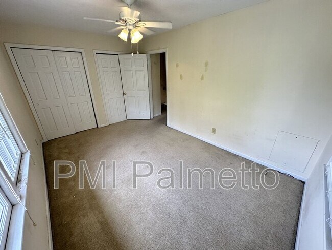 Building Photo - 304 Princess St