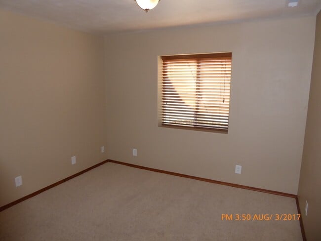 Building Photo - Beautiful 6 Bed/3 Bath House in Hayden, ID!