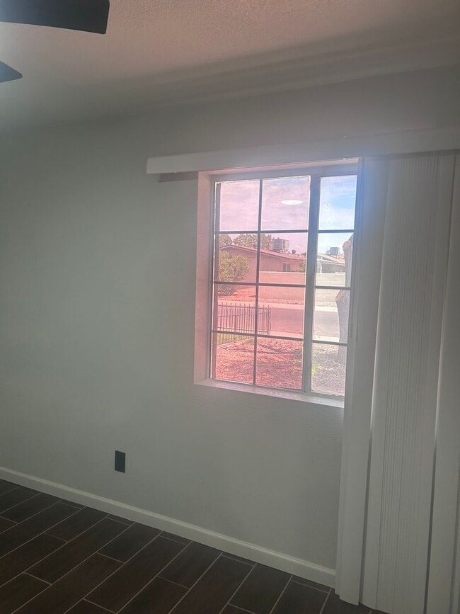 Building Photo - 4244 N 85th Ave