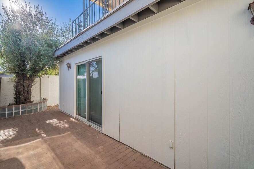 Building Photo - 6130 N 12th Way