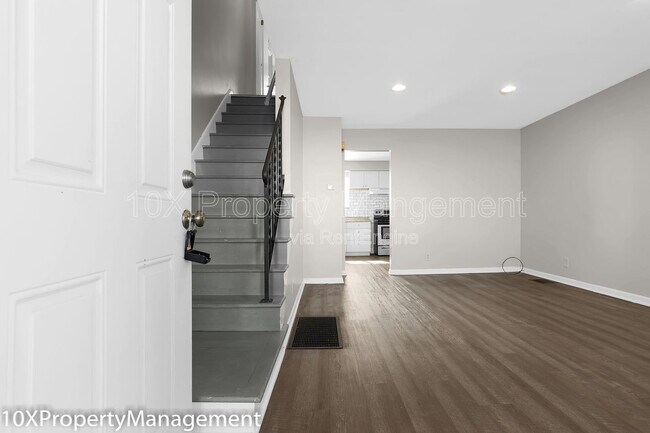 Building Photo - 3257 Cleveland Ave