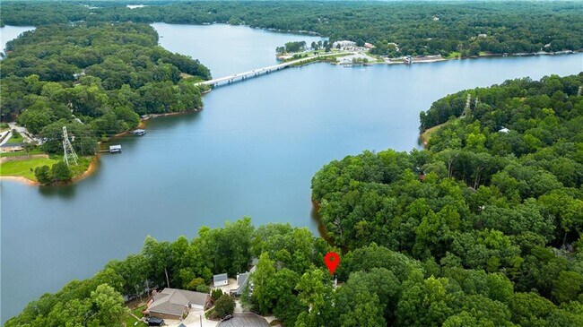 Building Photo - 3346 Cove Overlook Rd