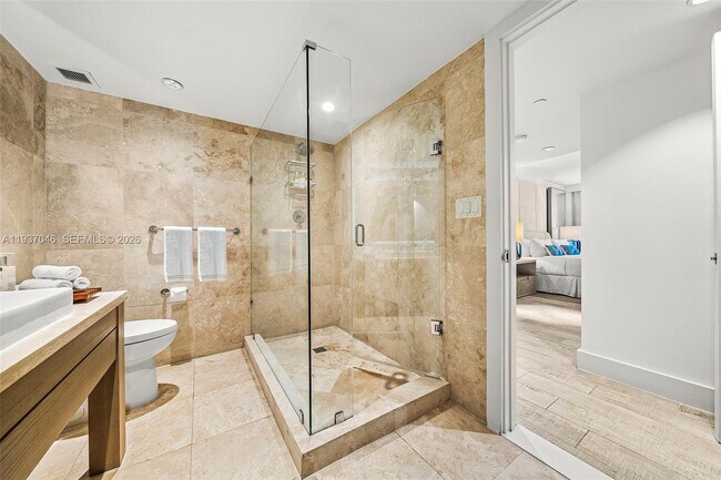 Building Photo - 102 24th St