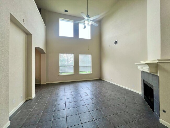 Building Photo - 16713 Marsala Springs Dr