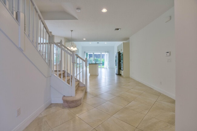 Building Photo - 119 Diamante Way