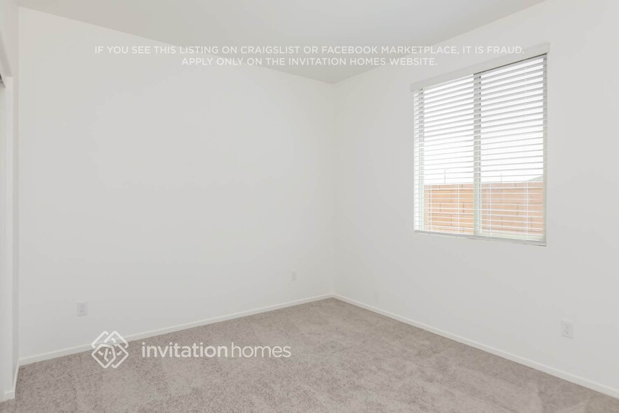 Building Photo - 27162 Sands Dr
