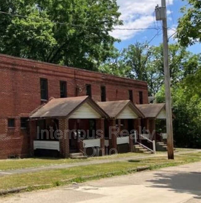 Building Photo - 2129 Kensington Ave