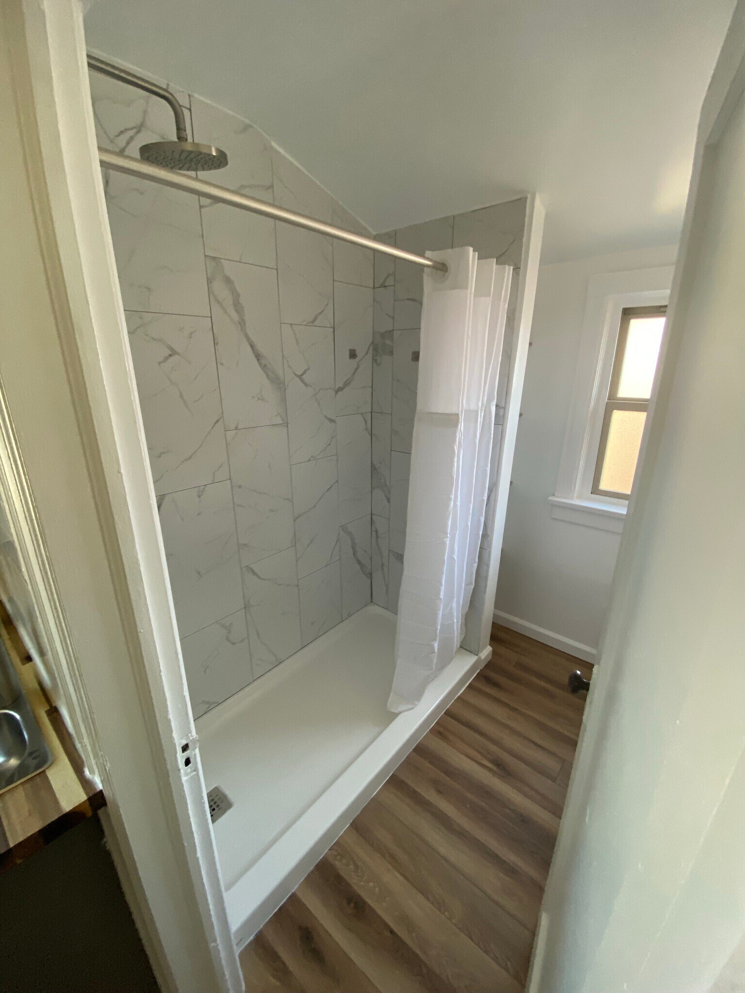 Bathroom - 1524 W Dean Ave