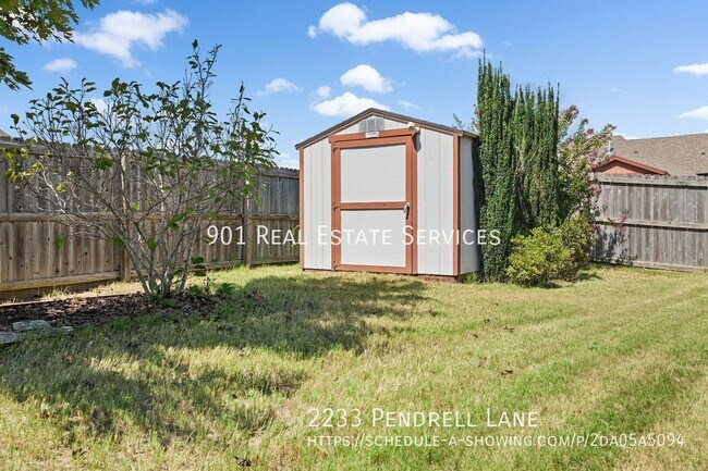 Building Photo - 2233 Pendrell Ln