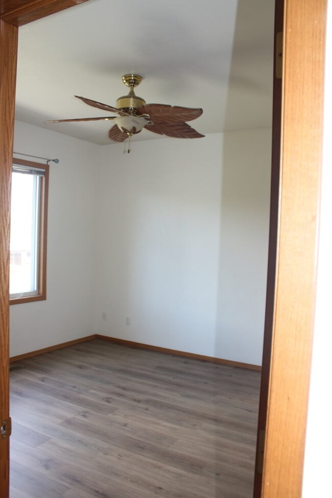 Building Photo - 2544 Begonia Ct