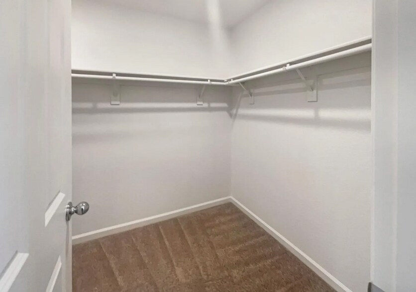 Building Photo - 3710 Roseparke Way