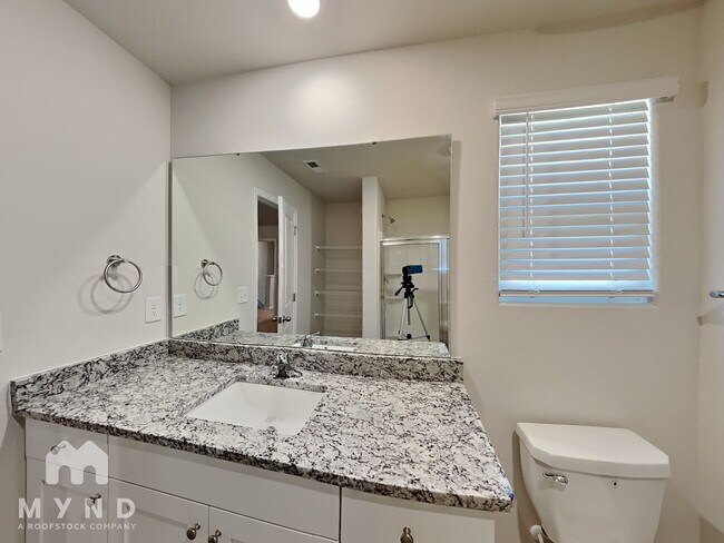 Building Photo - 334 Taverners Ln