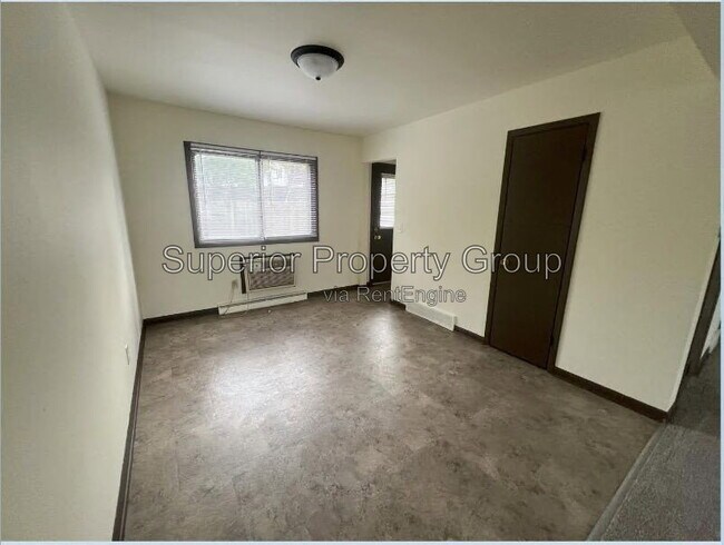 Building Photo - 536 Melody Ln