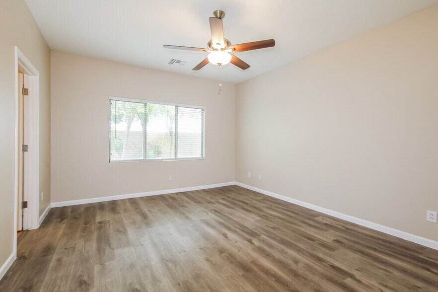 Building Photo - 14514 N 162nd Ln