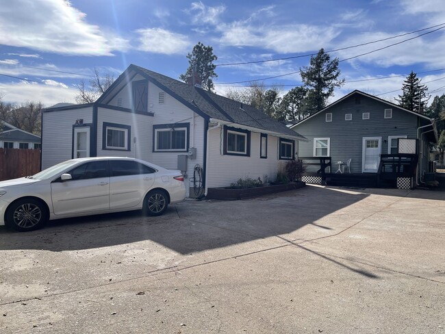 Building Photo - 2-12 Wolfe Ave