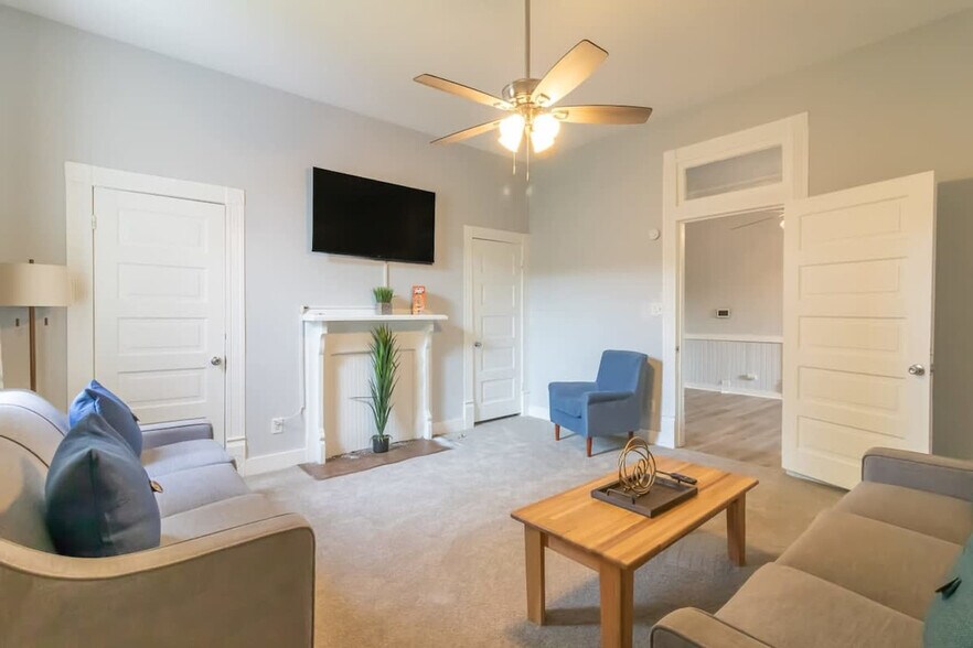 Building Photo - 1183 Tate Dr